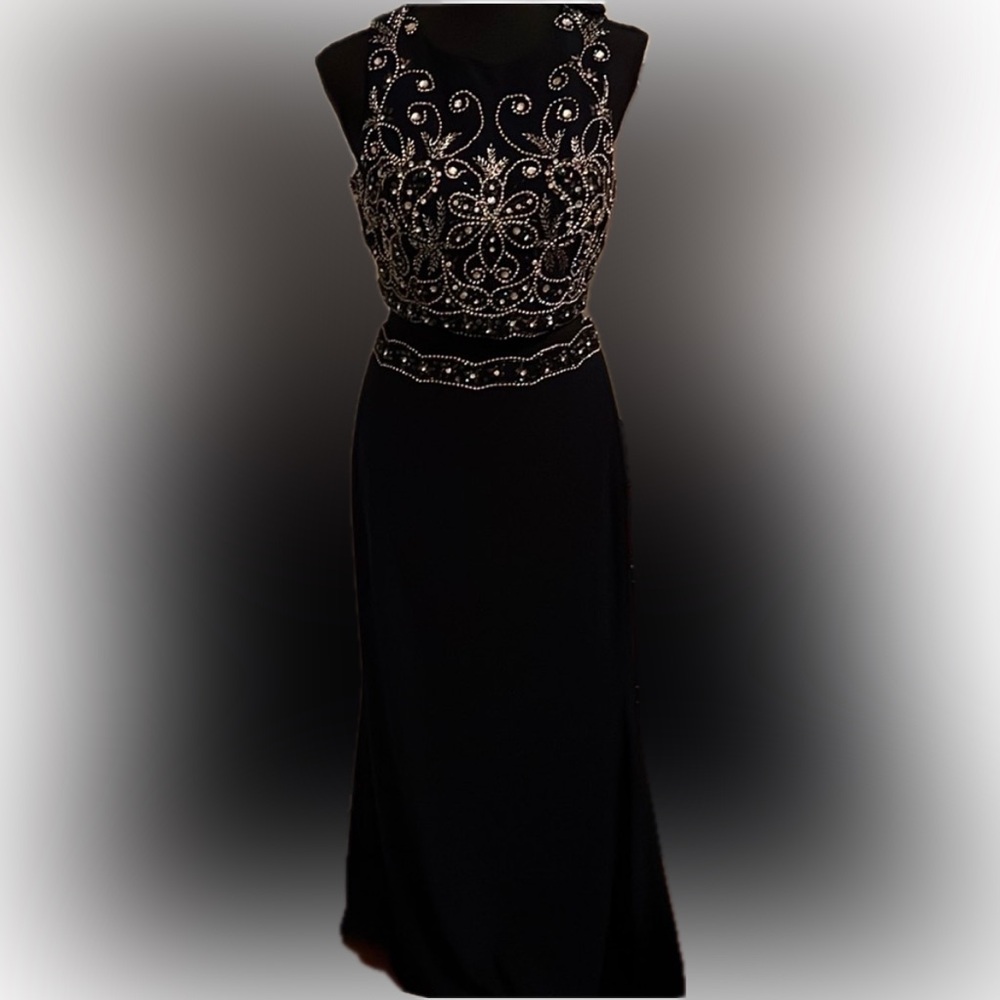 Elegant Camille Dark Blue 2 piece gown with crystals and beads Size 10